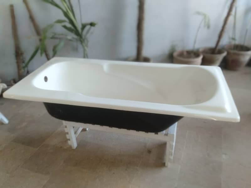 Bath Tub White Fiber made 1