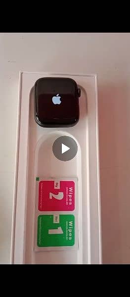 Apple watch SE 44mm all accessories  condition 9/[03234566967] 2