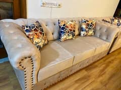 Beautiful 6seater  sofa set few months used