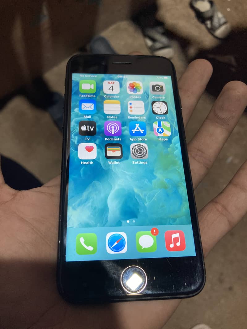 iPhone 7 64gb Good condition not any fult finger ok . . 4