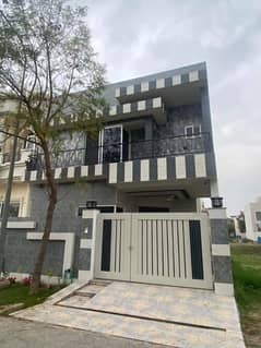 5 Marla House For Rent In Pchs Lahore 0