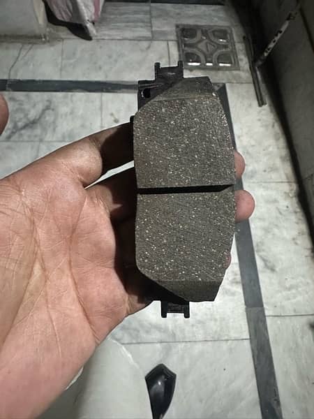 prius genion front disc pads comdition brand new 2