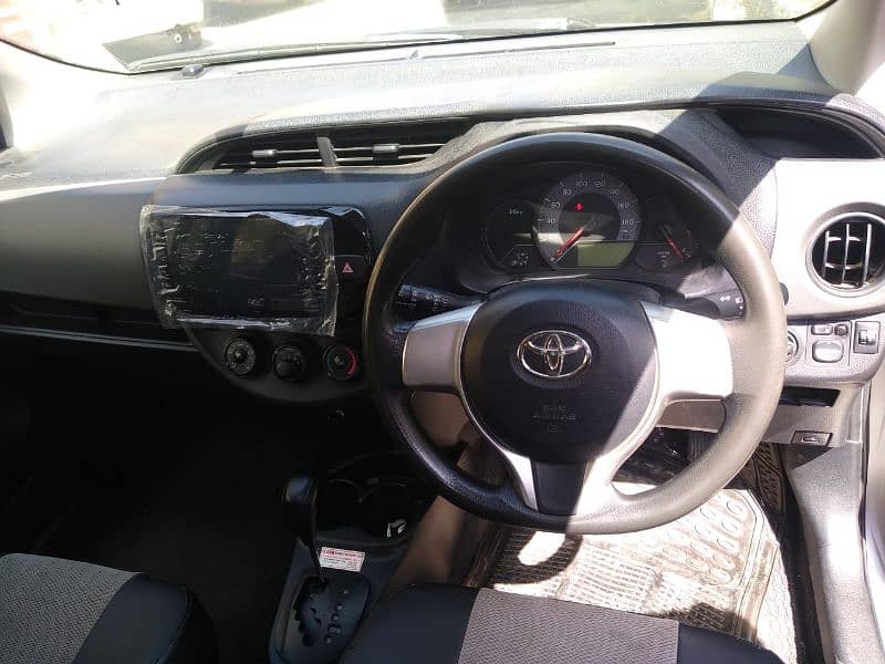 Toyota vitz 2014/18 5