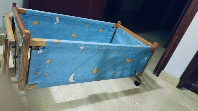 baby cot with mini cot/swing 1