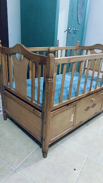 baby cot with mini cot/swing 4