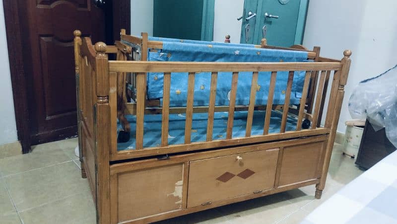 baby cot with mini cot/swing 5