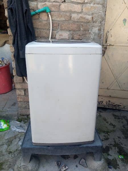 LG Automatic Washing Machine Condition 10 by 10 3