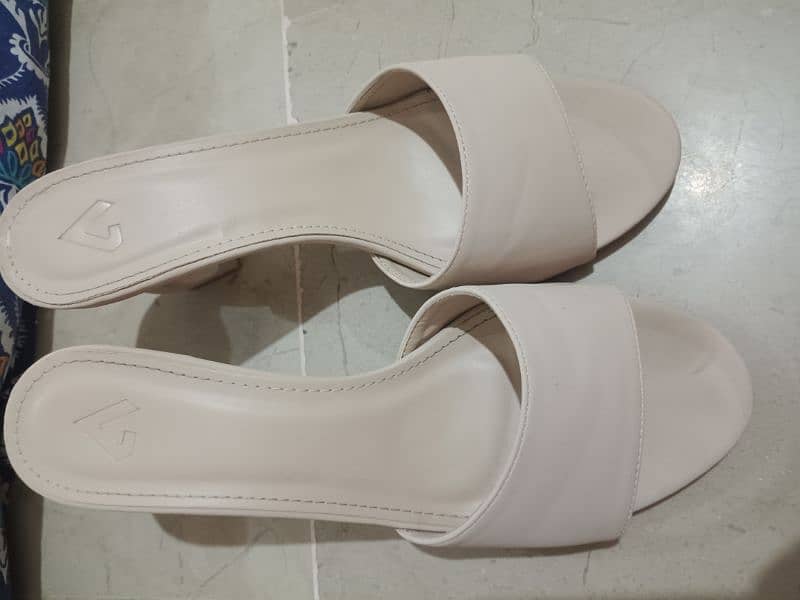 sandal heel size 38 1