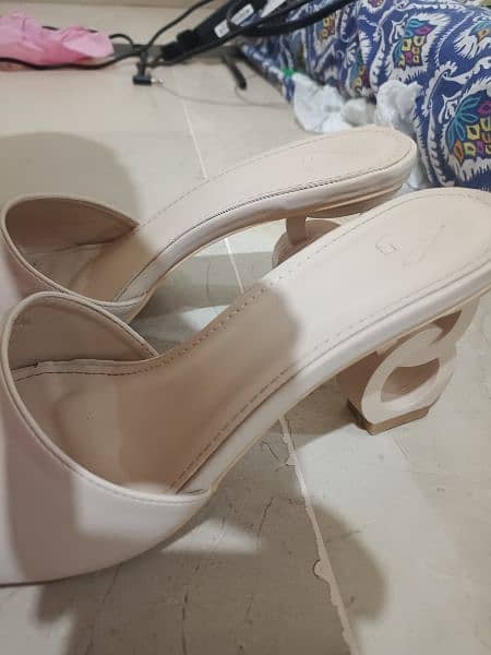 sandal heel size 38 3