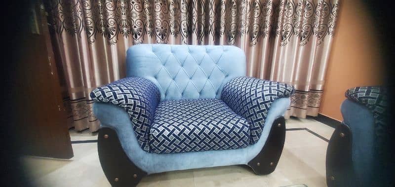 7 seater sofa set in good condition 1