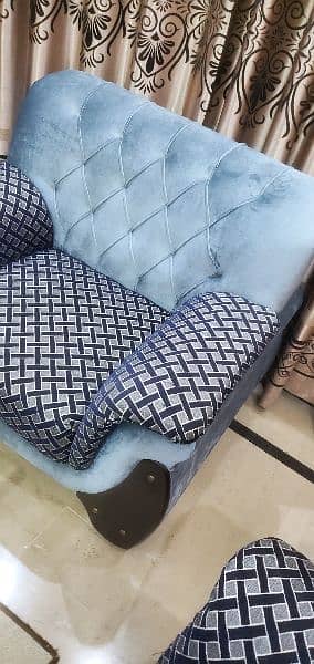7 seater sofa set in good condition 3