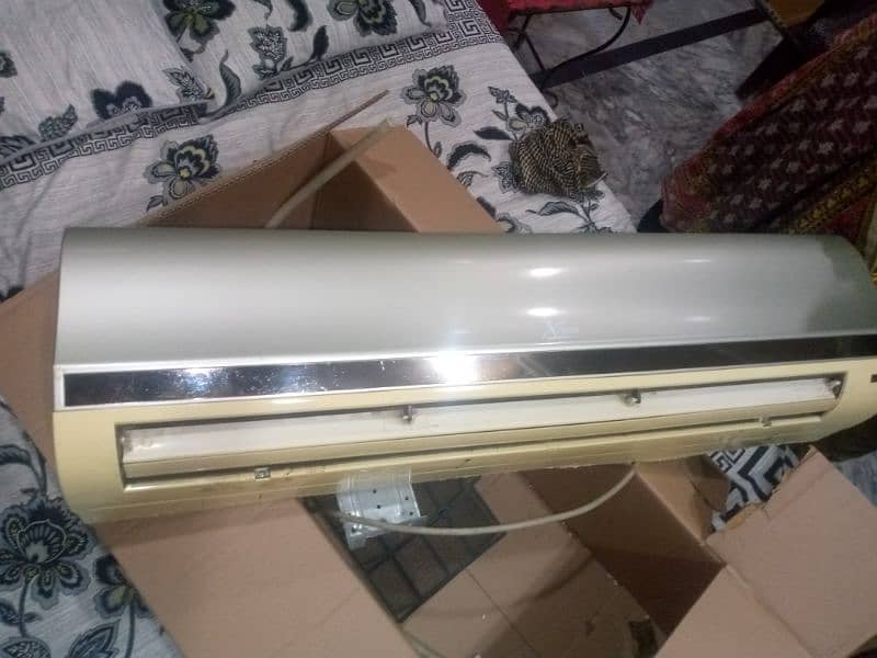 Ek Ac for sale condition 10 by 9 1