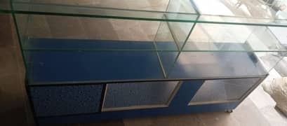 Counter for sale size 5 ft and 4 ft