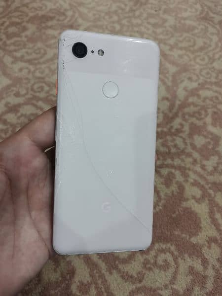 Google pixel 3 back cracked with pouch 3
