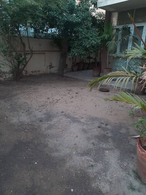 Tipu Sultan Road 500 Yards Single Storey Bungalow For Commercial Rent 3