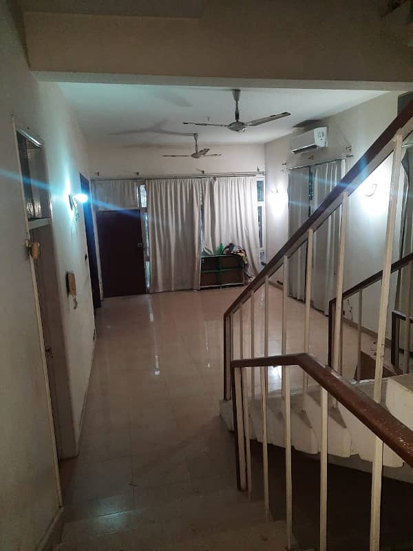 Tipu Sultan Road 500 Yards Single Storey Bungalow For Commercial Rent 11