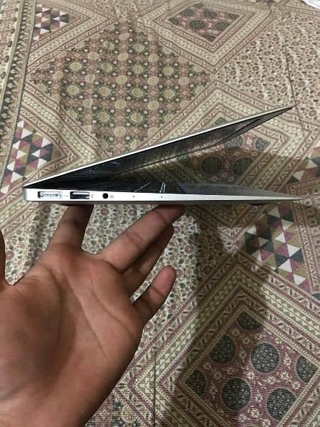 Apple Mackbook Air 2015 11inch 8/128ssd corei5 only contact03004186261 4