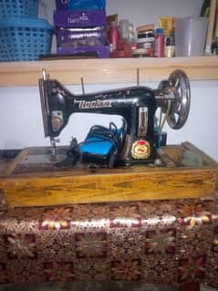 Rockey sewing machine 0