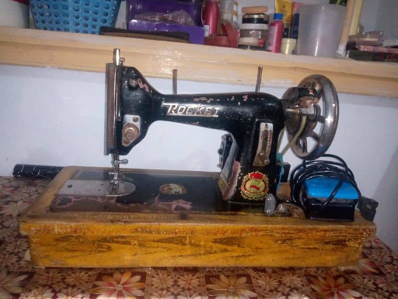 Rockey sewing machine 2