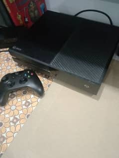 Xbox 1 (with pre installed games)