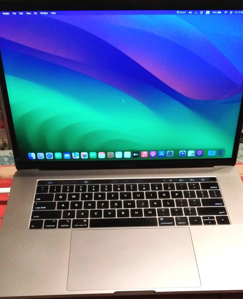 Macbook Pro 15 inch 2018 16gb/512gb Touch Bar Touch ID Model A1990 Box 0