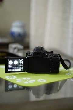 Nikon D5200 + 18-55 lens + Charger
