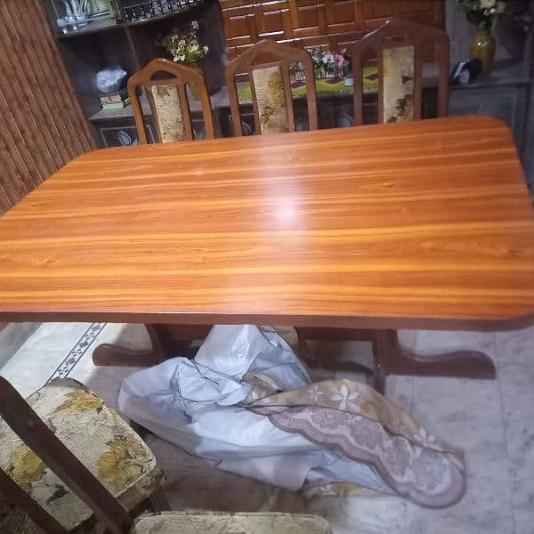 Dainig Table For Sale Good Condition 5