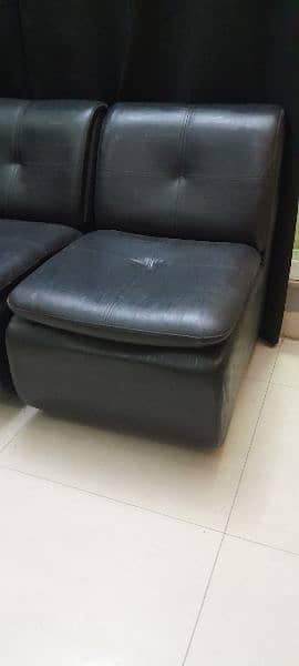 6 seater sofa available for sale 1