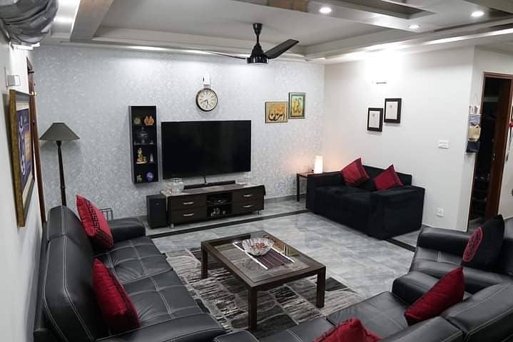 Luxury Furnished one bedrooms apartment for rent in Lahore 6