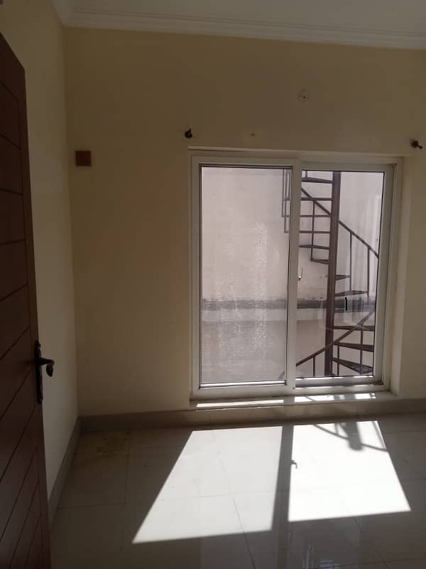 10 Marla Gas house available for rent in sector A 5