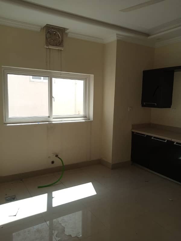 10 Marla Gas house available for rent in sector A 6