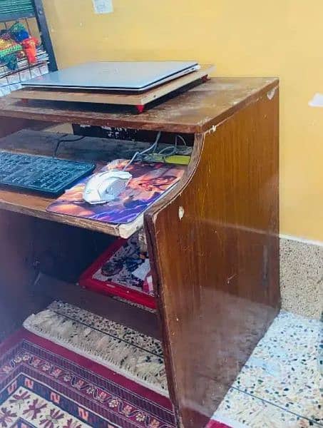 Computer table On Sale 2