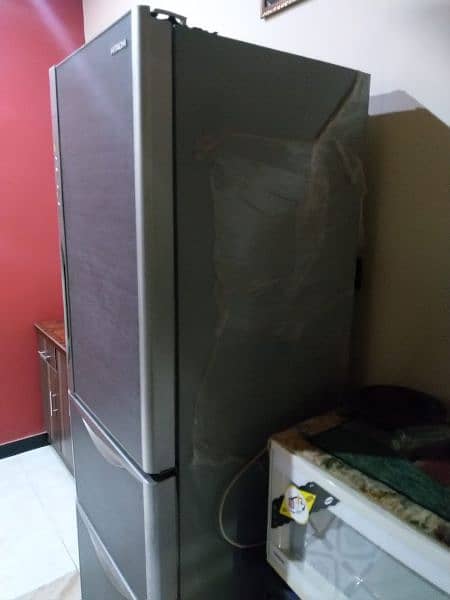 Hitachi 3 door fridge 9