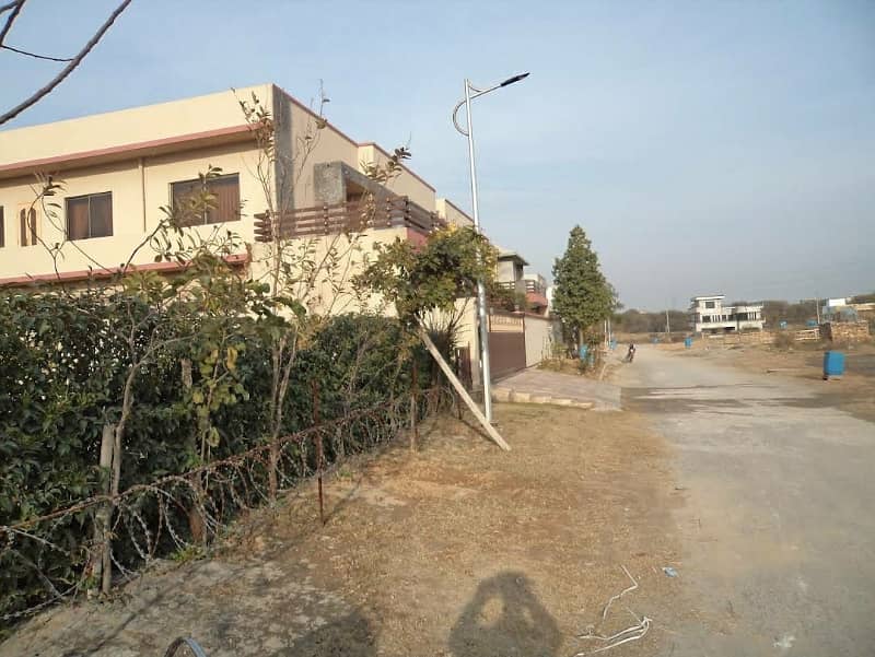 Service Road 1 Kanal Plot Prime Location Best Investment G-16/4 MIECHS 36