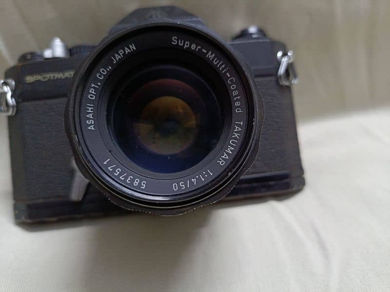 ASAHI  PENTAX . vintage camera 3