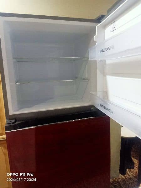Haier fridge boht achi condition 3