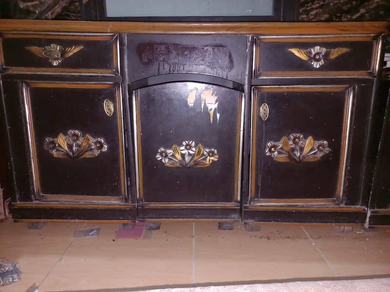 BED AND DRESSING TABLE FOR SALE 5