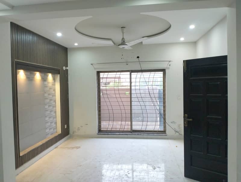 5 Marla Use House for sale in Gardenia Block Sector D Bahria Town Lahore 3