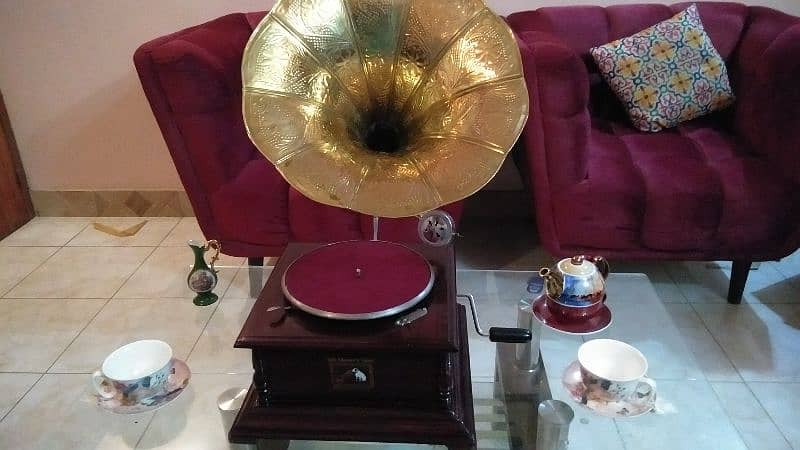 old antique gramophone 3