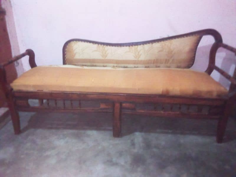 in new condition with repaired conditoin original wood with soft foam 2