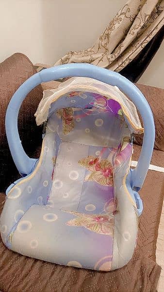 baby carry cot 1