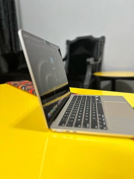 Apple MacBook M2 Air 5