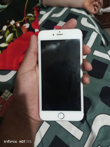 iPhone 6s Plus 128 gb ram gold coller  just mobile and deta cable 7