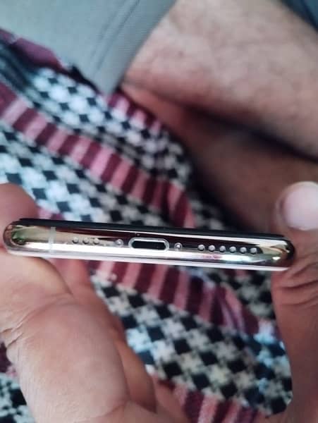 iphone xs  non pta  water pack 2