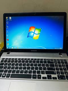 Samsung Notebook 300e laptop 0
