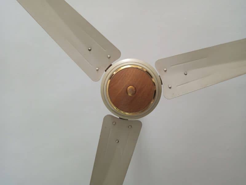 Selling Used GFC Ceiling Fan 1