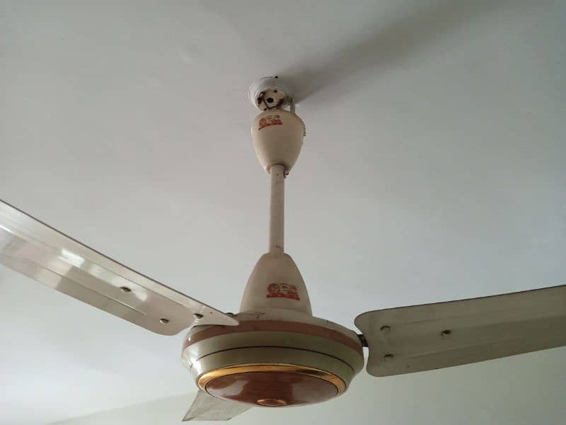 Selling Used GFC Ceiling Fan 3