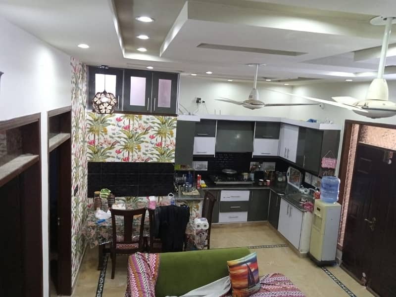Looking For A House In Gulshan-E-Roomi 11