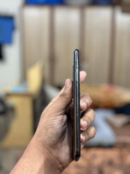One Plus 7T Pro Maclern edition 1