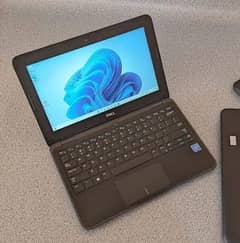 Dell Laptop 3190 4gb 64gb intel celeron 6th generation